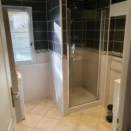 Maison Avec Jacuzzi Privatif Et Terrasse N'1 *