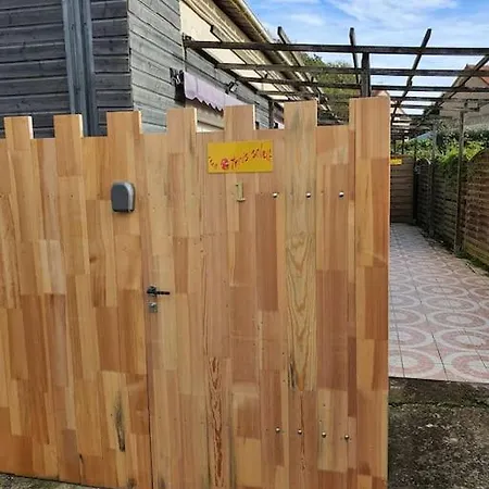 Hébergement de vacances Maison Avec Jacuzzi Privatif Et Terrasse N'1